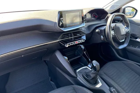 9 of 64 for PEUGEOT 208 1.2 PureTech Active Euro 6 (s/s) 5dr