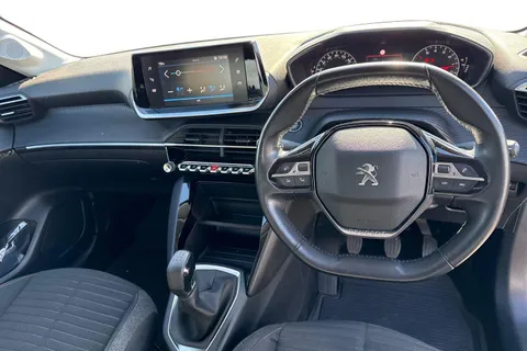 13 of 64 for PEUGEOT 208 1.2 PureTech Active Euro 6 (s/s) 5dr