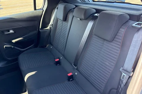 14 of 64 for PEUGEOT 208 1.2 PureTech Active Euro 6 (s/s) 5dr