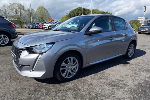 27 of 64 for PEUGEOT 208 1.2 PureTech Active Euro 6 (s/s) 5dr