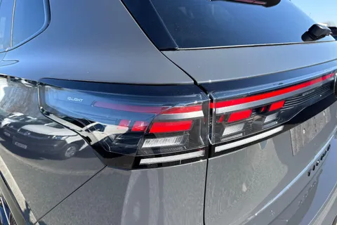  Volkswagen Tiguan 2.0 TDI R-Line DSG Euro 6 (s/s) 5dr Thumbnail #34