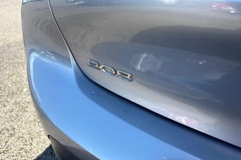 33 of 64 for PEUGEOT 208 1.2 PureTech Active Euro 6 (s/s) 5dr