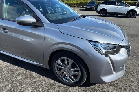 37 of 64 for PEUGEOT 208 1.2 PureTech Active Euro 6 (s/s) 5dr