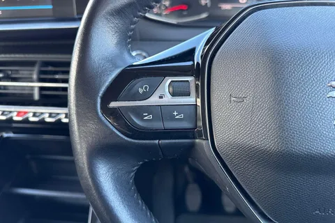 39 of 64 for PEUGEOT 208 1.2 PureTech Active Euro 6 (s/s) 5dr