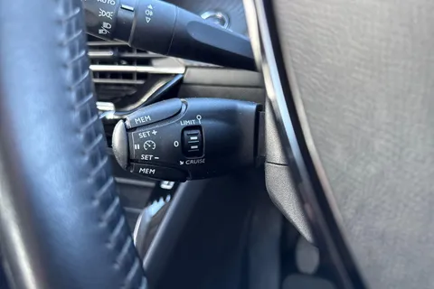 41 of 64 for PEUGEOT 208 1.2 PureTech Active Euro 6 (s/s) 5dr