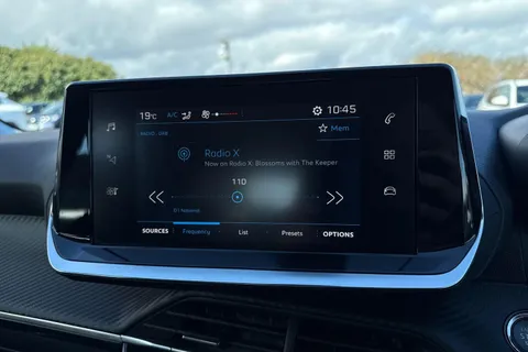 45 of 64 for PEUGEOT 208 1.2 PureTech Active Euro 6 (s/s) 5dr