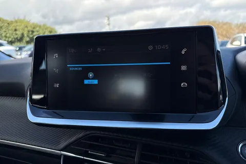 47 of 64 for PEUGEOT 208 1.2 PureTech Active Euro 6 (s/s) 5dr