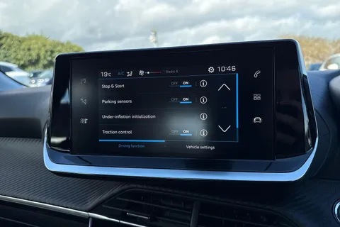 50 of 64 for PEUGEOT 208 1.2 PureTech Active Euro 6 (s/s) 5dr