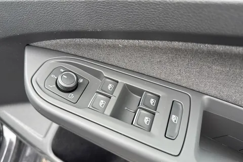  Volkswagen Golf 1.5 TSI Life 5dr Thumbnail #18