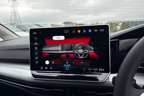  Volkswagen Golf 1.5 TSI Life 5dr Thumbnail #19