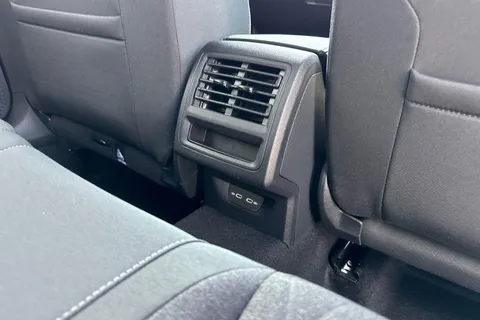  Volkswagen Golf 1.5 TSI Match 5dr Thumbnail #28