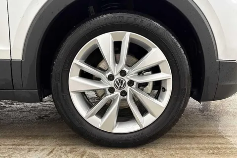 GL25EUH Volkswagen T-Cross 1.0 TSI 115 Match 5dr DSG⭐Rear tinted glass, `Keyless Access`, IQ.DRIVE pac Thumbnail #5