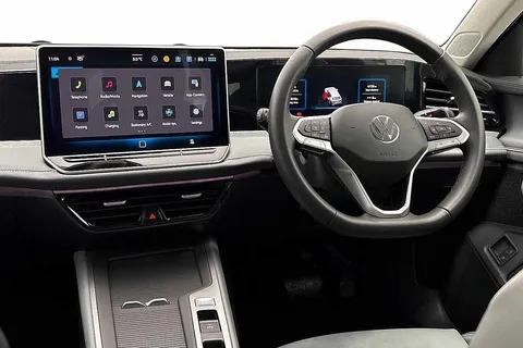 DE75RYT Volkswagen Passat 1.5 TSI eHybrid 204PS Life 5dr DSG ⭐Drivers assistance pack, 18' York Alloy Thumbnail #2