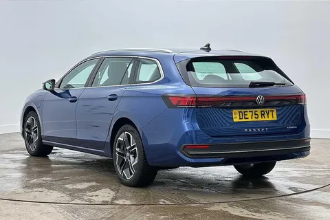 DE75RYT Volkswagen Passat 1.5 TSI eHybrid 204PS Life 5dr DSG ⭐Drivers assistance pack, 18' York Alloy Thumbnail #3