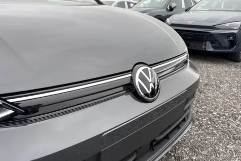  Volkswagen Golf 1.5 TSI Life 5dr Thumbnail #25