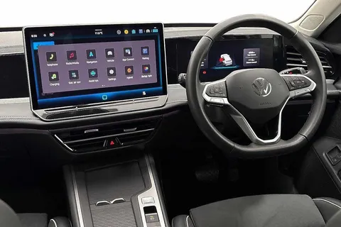 DE75OYW Volkswagen Passat 1.5 TSI eHybrid 204PS Life 5dr DSG ⭐15' Infotainment pack incl. Head-up Dis Thumbnail #2