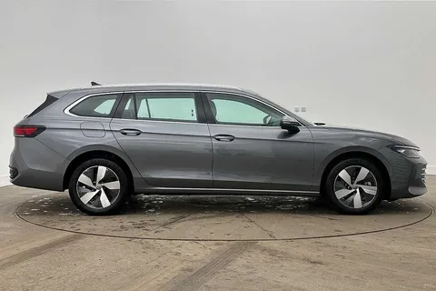 DE75OYW Volkswagen Passat 1.5 TSI eHybrid 204PS Life 5dr DSG ⭐15' Infotainment pack incl. Head-up Dis Thumbnail #4