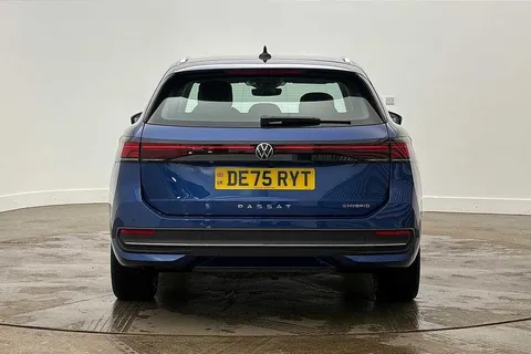DE75RYT Volkswagen Passat 1.5 TSI eHybrid 204PS Life 5dr DSG ⭐Drivers assistance pack, 18' York Alloy Thumbnail #8