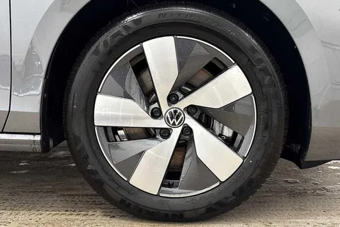 DE75OYW Volkswagen Passat 1.5 TSI eHybrid 204PS Life 5dr DSG ⭐15' Infotainment pack incl. Head-up Dis Thumbnail #5