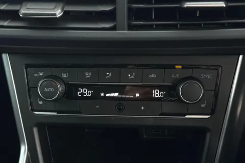 PK71TYG Volkswagen Polo 1.0 EVO 80 Active 5dr Thumbnail #18