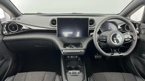 LG26BKO BYD Dolphin 44.9kWh Boost Auto 5dr Thumbnail #10