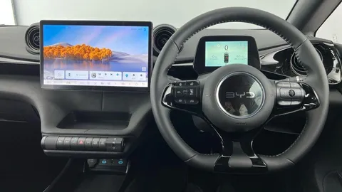 LG26BKO BYD Dolphin 44.9kWh Boost Auto 5dr Thumbnail #11