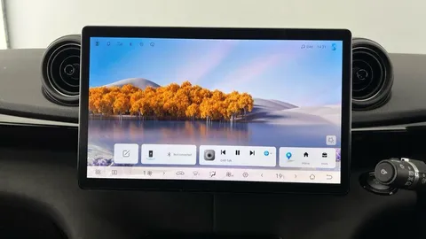 LG26BKO BYD Dolphin 44.9kWh Boost Auto 5dr Thumbnail #12