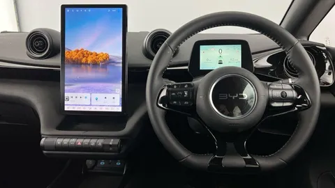 LG26BKO BYD Dolphin 44.9kWh Boost Auto 5dr Thumbnail #13