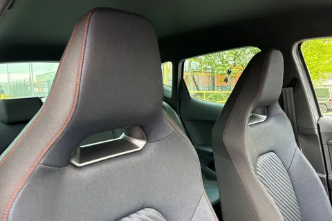 KW75TBX SEAT Arona 1.0 TSI 115 FR Black Edition 5dr Thumbnail #18