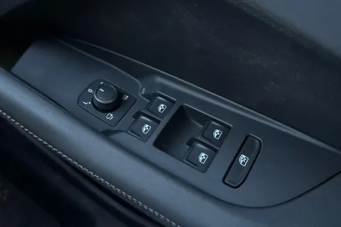 KO25NXP CUPRA Terramar 1.5 eTSI 150 V2 5dr DSG Thumbnail #35