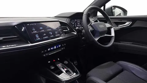 NJ23HHF Audi Q4 e-tron Q4 Sportback S line 40 e-tron  150,00 kW Thumbnail #2