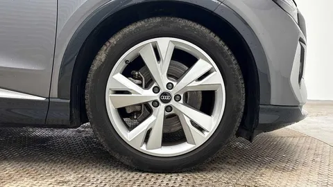 NJ23HHF Audi Q4 e-tron Q4 Sportback S line 40 e-tron  150,00 kW Thumbnail #6