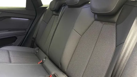 NJ23HHF Audi Q4 e-tron Q4 Sportback S line 40 e-tron  150,00 kW Thumbnail #8