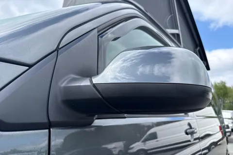 DF74EWU Volkswagen California 2.0 TDI Ocean 4dr DSG Thumbnail #26