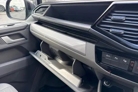 DF74EWU Volkswagen California 2.0 TDI Ocean 4dr DSG Thumbnail #35