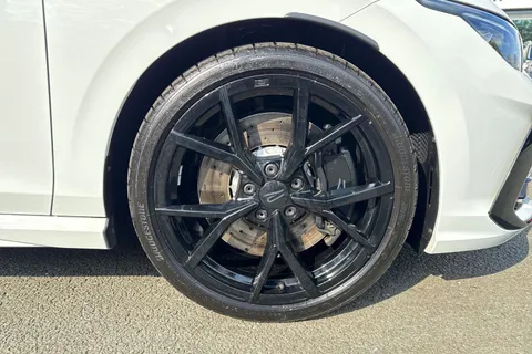 KY74DFV Volkswagen Golf 2.0 TSI 333 R Black Edition 4M DSG⭐'Akrapovic' exhaust, Sunroof, DCC, Area Thumbnail #11
