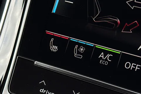  Audi RS Q8 4.0 TFSI V8 Performance Carbon Vorsprung Tiptronic quattro Euro 6 (s/s) 5dr Thumbnail #50