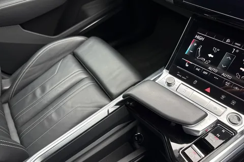 CF72ZPT Audi e-tron Sportback Black Edition 55 quattro 300,00 kW Thumbnail #21