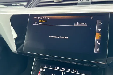 CF72ZPT Audi e-tron Sportback Black Edition 55 quattro 300,00 kW Thumbnail #36