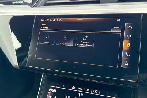 CF72ZPT Audi e-tron Sportback Black Edition 55 quattro 300,00 kW Thumbnail #37