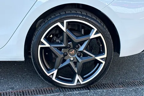 KY25HNK CUPRA Leon 1.5 eTSI 150 V2 5dr DSG Thumbnail #14