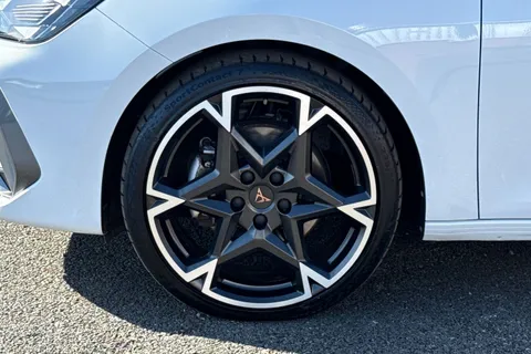 KY25HNK CUPRA Leon 1.5 eTSI 150 V2 5dr DSG Thumbnail #15