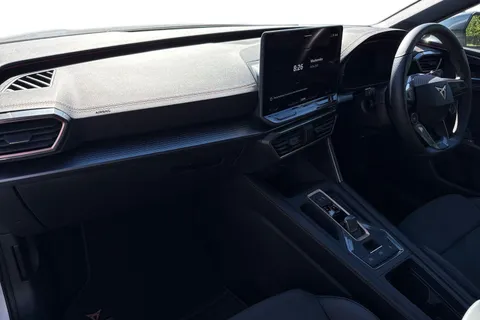 KY25HNK CUPRA Leon 1.5 eTSI 150 V2 5dr DSG Thumbnail #16