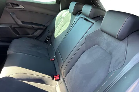 KY25HNK CUPRA Leon 1.5 eTSI 150 V2 5dr DSG Thumbnail #18