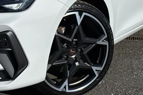 KY25HNK CUPRA Leon 1.5 eTSI 150 V2 5dr DSG Thumbnail #29