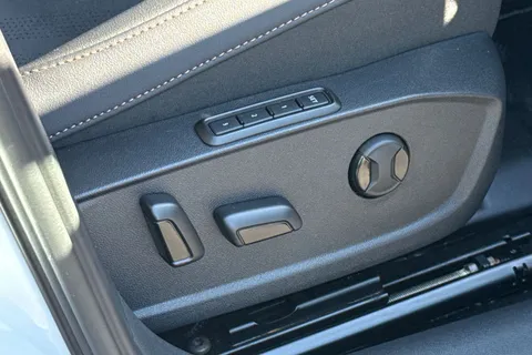 KY25HNK CUPRA Leon 1.5 eTSI 150 V2 5dr DSG Thumbnail #32