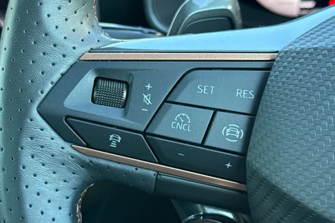 KY25HNK CUPRA Leon 1.5 eTSI 150 V2 5dr DSG Thumbnail #39