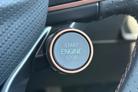 KY25HNK CUPRA Leon 1.5 eTSI 150 V2 5dr DSG Thumbnail #42