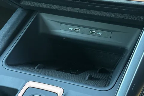 KY25HNK CUPRA Leon 1.5 eTSI 150 V2 5dr DSG Thumbnail #44