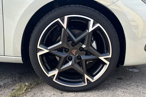 KW75TVN CUPRA Leon 1.5 eTSI 150 V2 5dr DSG Thumbnail #9